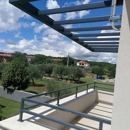 Villa Oskar Istrien Sveti Lovreč Pazenatički Kültér fotó
